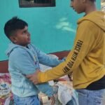 छोटे-छोटे बच्चों को दिया जा रहा अभिनय का निःशुल्क प्रशिक्षण