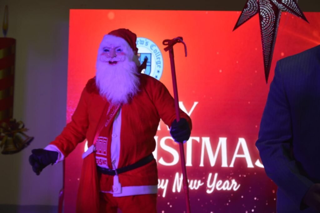 Gorakhpur News - सेण्ट ऐण्ड्रयूज कॉलेज में "मैरी क्रिसमस" समारोह कार्यक्रम का हुआ आयोजन