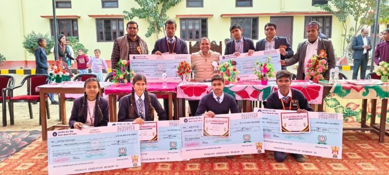 S.S. इंटर कॉलेज करमही में अर्धवार्षिक परीक्षा परिणाम घोषित, मेधावी छात्र हुए सम्मानित