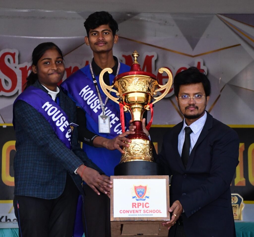 Kushinagar News- RPIC कॉन्वेंट स्कूल में वार्षिक खेल उत्सव का भव्य समापन, ब्लू हाउस रहा चौंपियन
