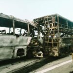 कोहरे से कोहराम - दिल्ली-आगरा एक्सप्रेसवे पर आपस में भिड़ीं 7 बसें और 3 कारें, लगी भीषण आग, 4 की मौत