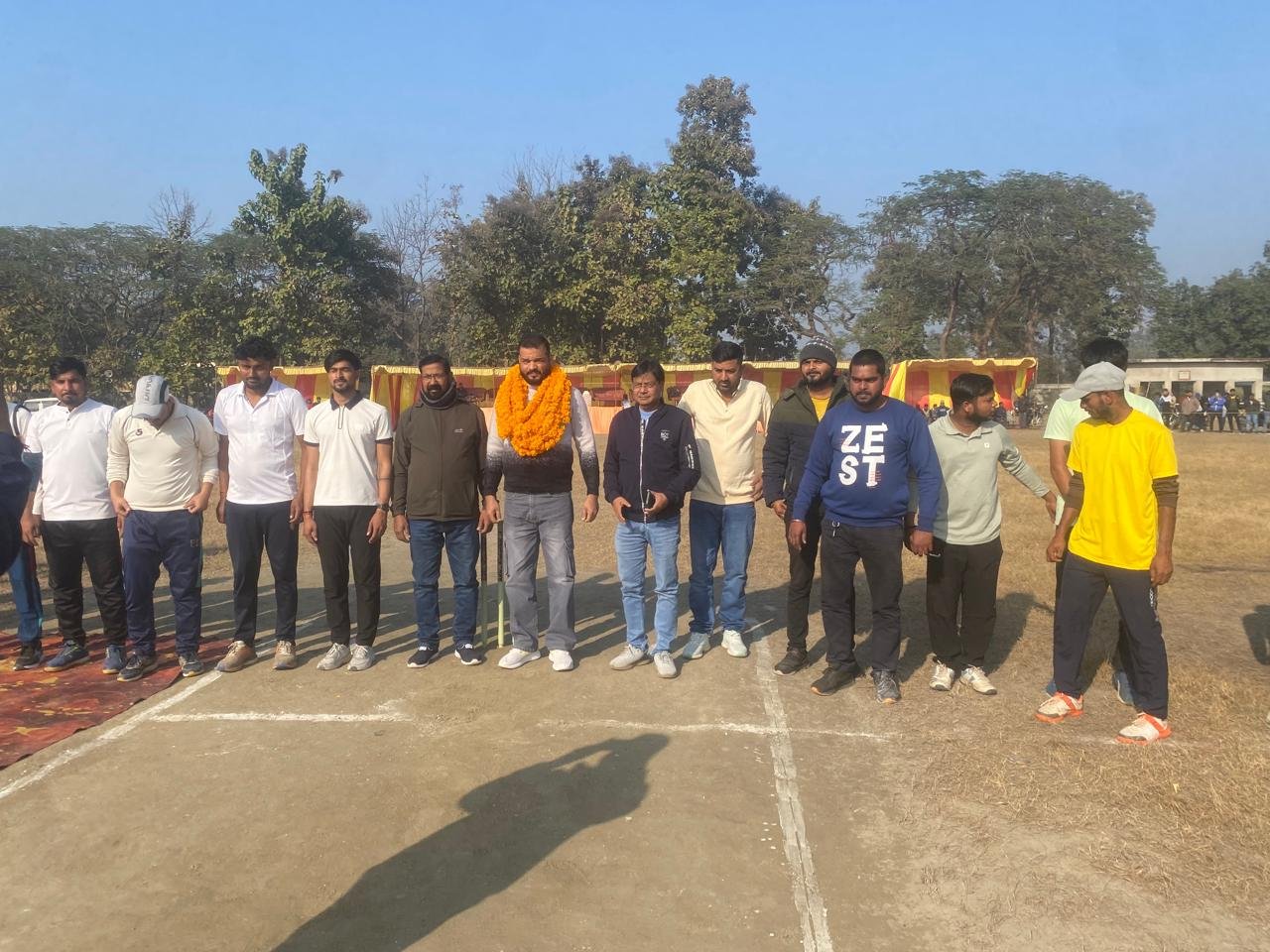 सिसवा प्रीमियर लीग का शुभारंभ, उद्घाटन मैच में महराजगंज ने चौरीचौरा को हराया