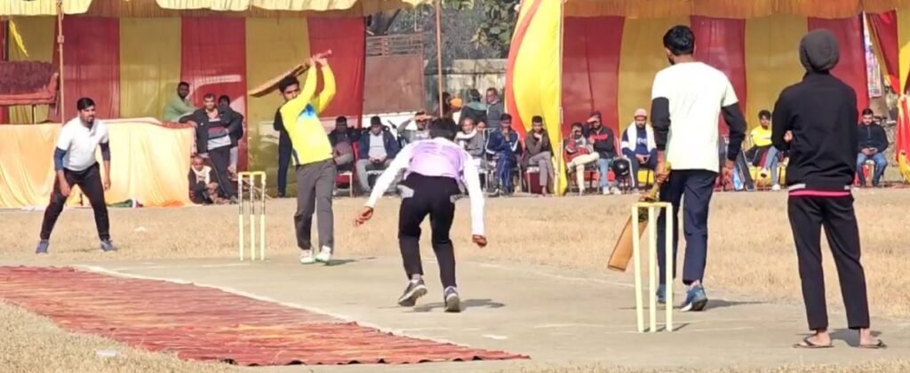 सिसवा प्रीमियर लीग का शुभारंभ, उद्घाटन मैच में महराजगंज ने चौरीचौरा को हराया