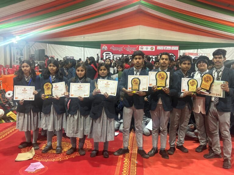 Gorakhpur Mahotsav 2026 - गोरखपुर महोत्सव में RPIC Convent School ने विज्ञान प्रतियोगिताओं में हासिल किया प्रथम स्थान