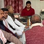 स्वर्ण व्यवसायी पर जानलेवा हमले के बाद सियासत गरम, पूर्व मंत्री सुशील टिबड़ेवाल सहित सपा नेताओं ने पीड़ित परिवार से की मुलाकात