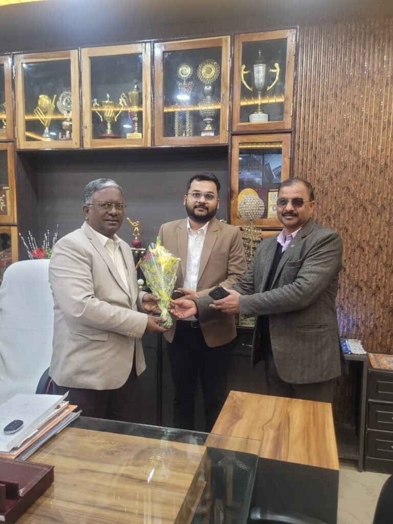 Gorakhpur News - इन्वेस्टमेंट बैंकिंग एवं फाइनेंशियल सर्विसेज में करियर के लिए सेण्ट ऐण्ड्रयूज कॉलेज में सेमिनार, 06 विद्यार्थियों का हुआ चयन