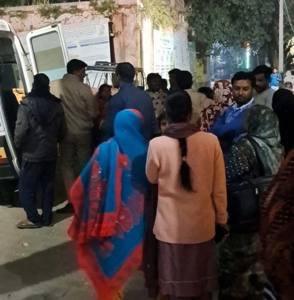 सिसवा में दर्दनाक हादसा, एक की हालत गंभीर, जिला अस्पताल रेफर