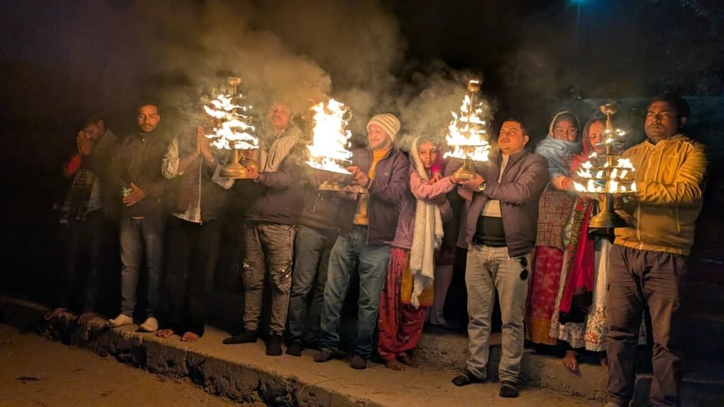 भारत-नेपाल सीमा के संगम तट पर 151वीं नारायणी गंडकी महाआरती कार्यक्रम का हुआ आयोजन