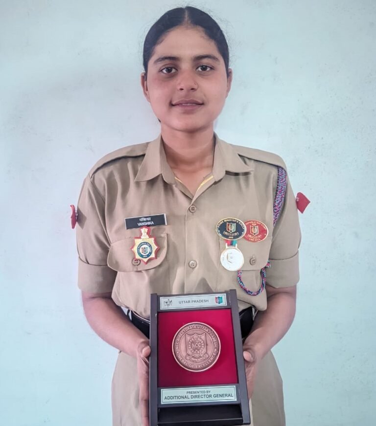 गणतंत्र दिवस परेड में भाग लेकर देश का गौरव बढ़ाने वाली वंशिका को मिला सम्मान