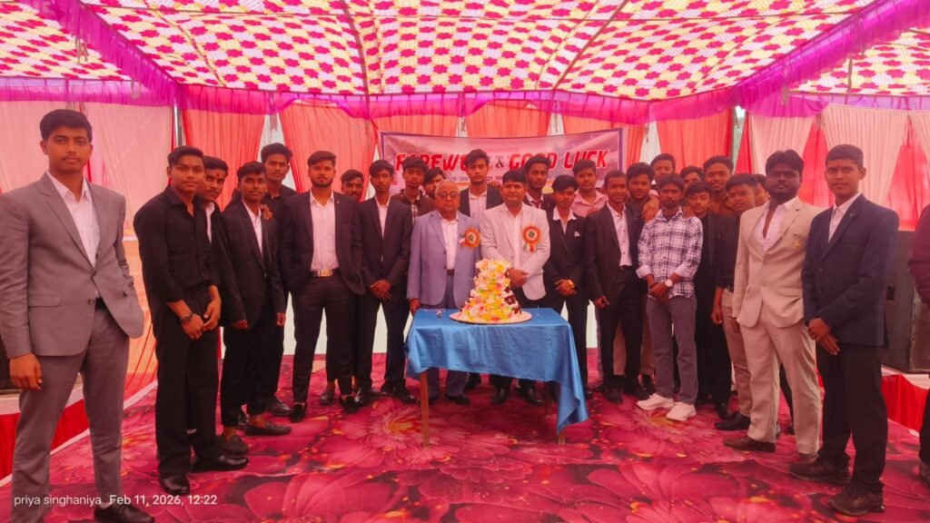 स्टर्लिंग पब्लिक स्कूल में सांस्कृतिक कार्यक्रम और सम्मान के साथ 10वीं के छात्रों का गुडलक एंव 12वीं के छात्रों का फेयरवेल समारोह का हुआ आयोजन