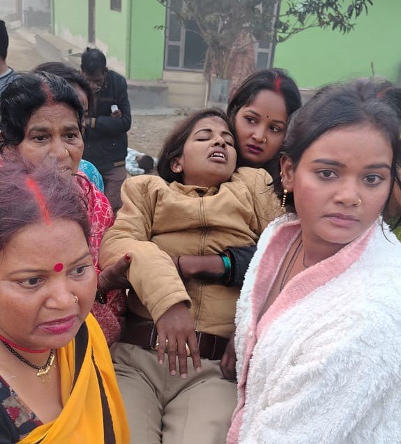 दबिश से लौट रही पुलिस की स्कॉर्पियो डिवाइडर से टकराई, दरोगा की मौत, कई पुलिसकर्मी घायल