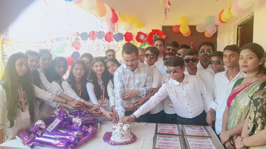 चौबे वर्ल्ड स्कूल मे आयोजित हुआ भावपूर्ण विदाई समारोह