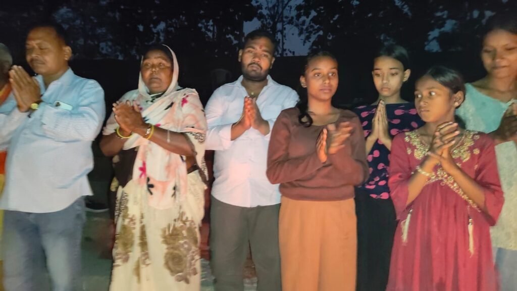 स्वरांजलि सेवा संस्थान द्वारा 152 वीं नारायणी गंडकी महाआरती कार्यक्रम का हुआ आयोजन, विश्व शांति की कामना की