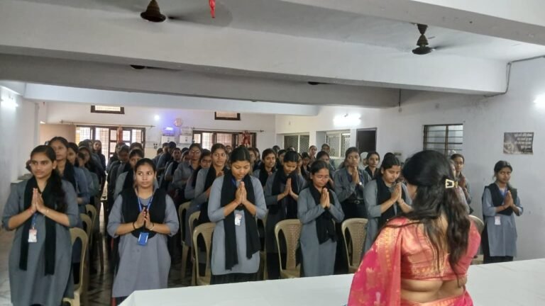 Gorakhpur News - सेण्ट ऐण्ड्रयूज कॉलेज में राष्ट्रीय सेवा योजना महिला इकाई के सप्त दिवसीय विशेष शिविर का आगाज