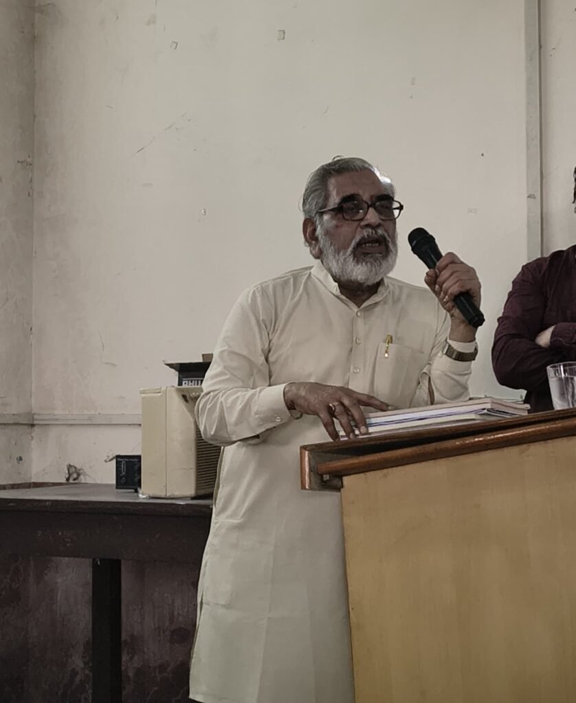 Gorakhpur News - सेण्ट ऐण्ड्रयूज कॉलेज के विधि विभाग में संविधान के 22 भागों पर आधारित चित्रों पर विशेष व्याख्यान का हुआ आयोजन