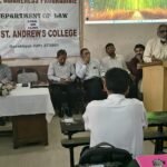 Gorakhpur News - सेण्ट ऐण्ड्रयूज कॉलेज के विधि विभाग में संविधान के 22 भागों पर आधारित चित्रों पर विशेष व्याख्यान का हुआ आयोजन