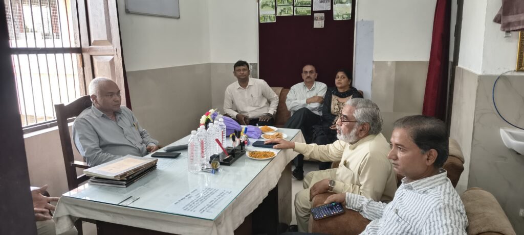 Gorakhpur News - सेण्ट ऐण्ड्रयूज कॉलेज के विधि विभाग में संविधान के 22 भागों पर आधारित चित्रों पर विशेष व्याख्यान का हुआ आयोजन