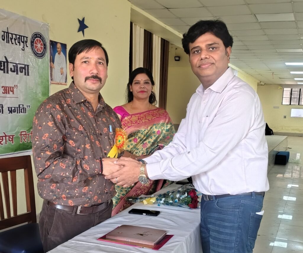 मोबाइल का सीमित एवं आवश्यक उपयोग करे - डॉ0 कुलदीप द्विवेदी