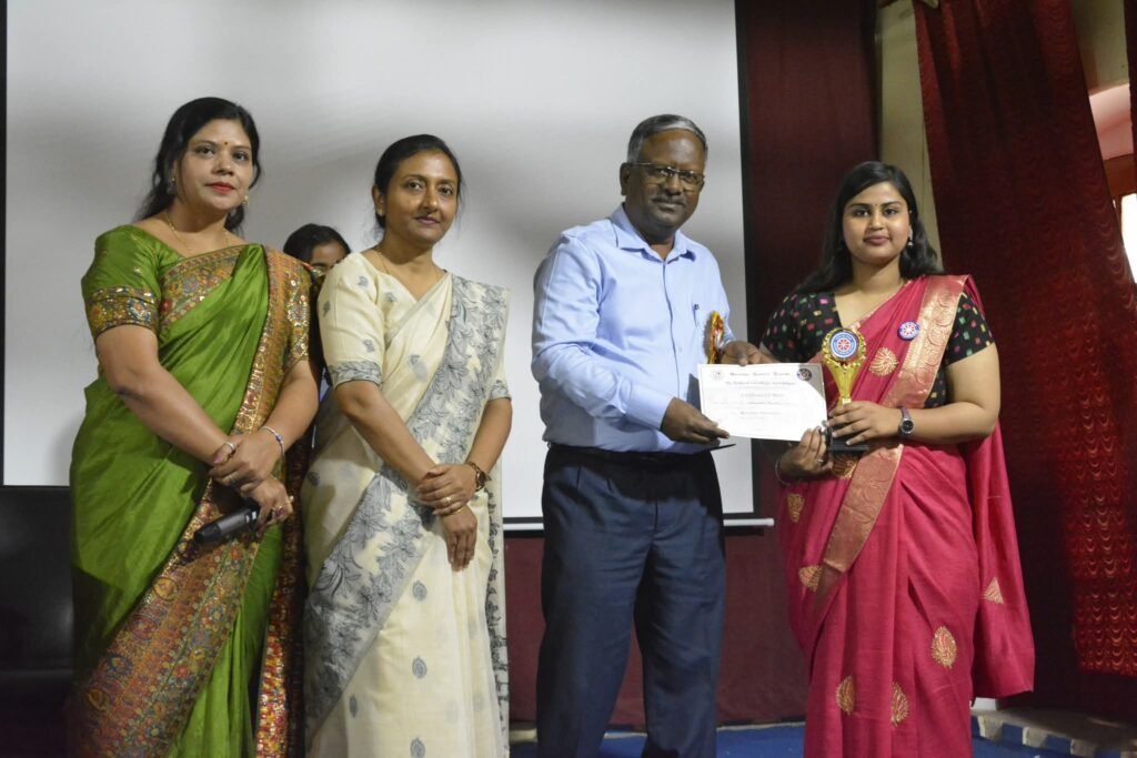 Gorakhpur News - सेण्ट ऐण्ड्रयूज कॉलेज में राष्ट्रीय सेवा योजना की पुरूष एवं महिला इकाई के सप्त दिवसीय विशेष शिविर का हुआ भव्य समापन