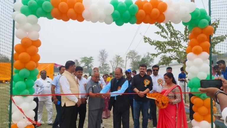 सिसवा बाजार में क्रिकेट ट्रेनिंग एकेडमी का हुआ उद्घाटन