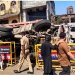 चौराहे पर डंपर और ट्रेला में भीषण टक्कर, एक की मौत