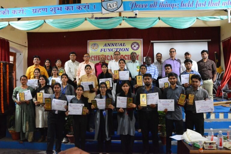 Gorakhpur News - सेण्ट ऐण्ड्रयूज कॉलेज में रसायन परिषद का वार्षिक पुरस्कार वितरण समारोह सम्पन्न