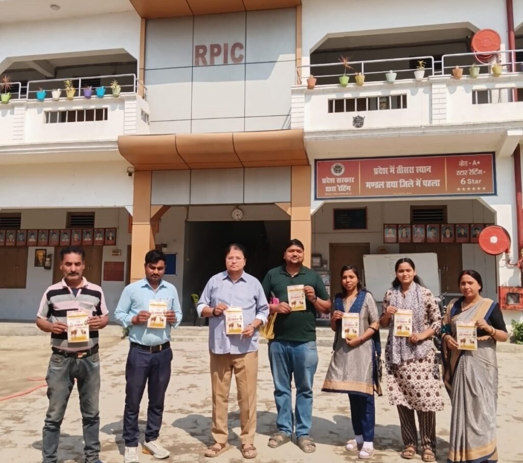 गौ हत्या रोकने के लिए केंद्रीय कानून की मांग: सिसवा के शिक्षण संस्थानों में चला जनसंपर्क अभियान