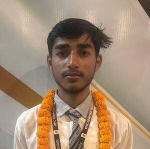 सफलता की गूंज: किसान के बेटे आरिफ अंसारी ने 96.6 % अंक पाकर RPIC Convent School का नाम किया रोशन