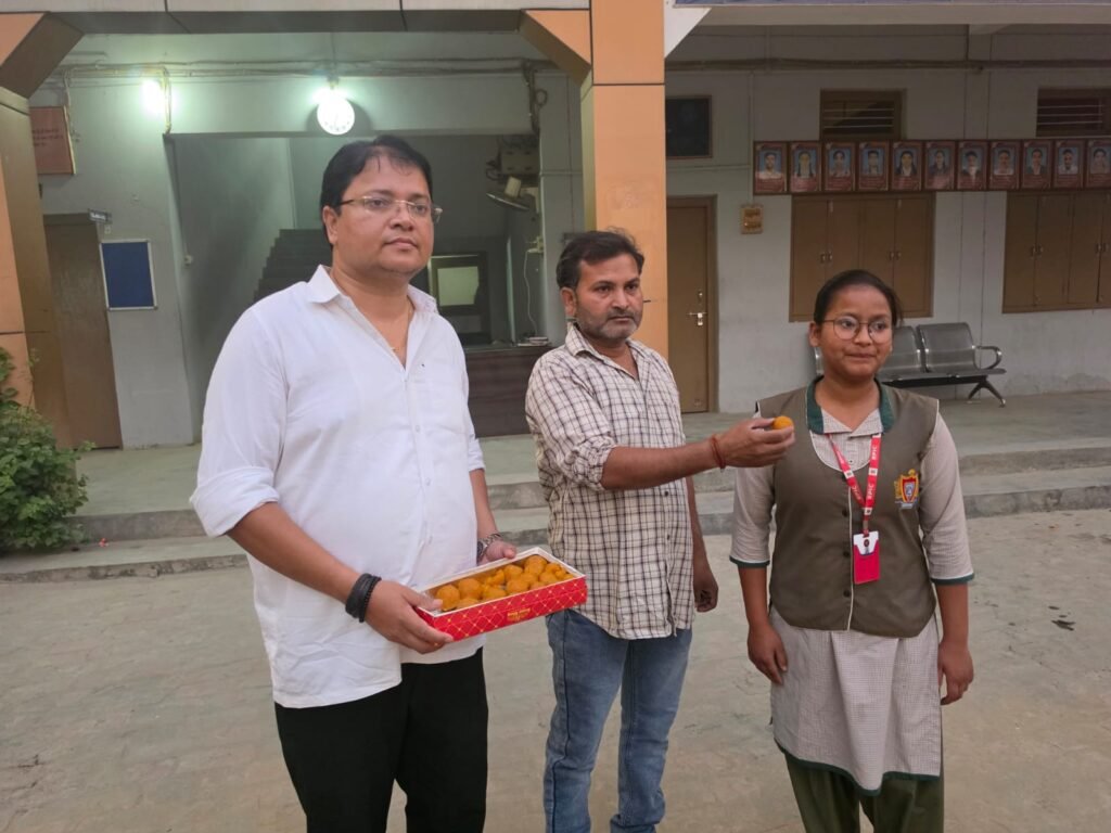 RPIC स्कूल के विद्यार्थियों ने फिर लहराया परचम - जनपद इंटरमीडिएट मेरिट में दूसरा व तीसरा स्थान किया हासिल