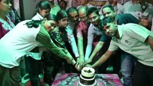 एक्सीलेंस लाइब्रेरी का स्थापना दिवस समारोह, प्रतिभाशाली छात्रों का हुआ सम्मान