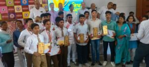 चोखराज तुलस्यान सरस्वती विद्या मंदिर में बोर्ड परीक्षा में उत्कृष्ट प्रदर्शन करने वाले विद्यार्थियों का हुआ सम्मान, मिले पुरस्कार