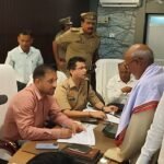 Maharajganj: संपूर्ण समाधान दिवस में आये 45 मामले, 04 का मौके पर निस्तारण, 2 कानूनगो और 2 लेखपालों से मांगा स्पष्टीकरण