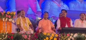 विधायक पीएन पाठक ने टेकुआटार के विकास को लेकर मुख्यमंत्री योगी आदित्यनाथ को सौंपा मांग पत्र