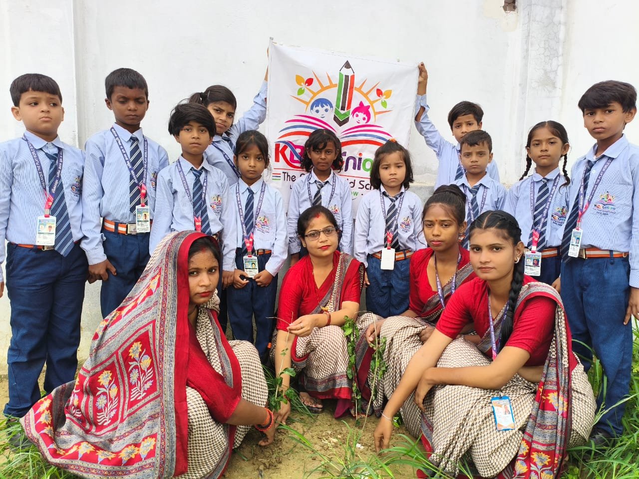 केबीएस यूनिक स्कूल में हुआ पौधारोपण,पर्यावरण संरक्षण का दिया संदेश
