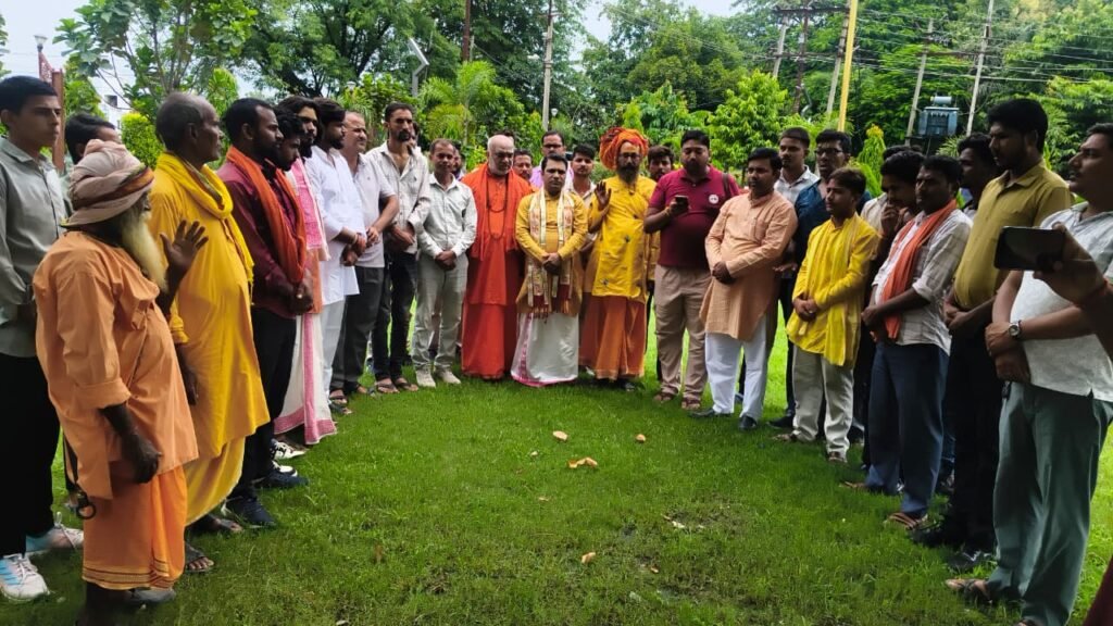 गौ सम्मान आह्वान अभियान के द्वितीय चरण में सरकार को सौंपे गए 15 करोड़ से अधिक हस्ताक्षरों सहित प्रार्थना-पत्र