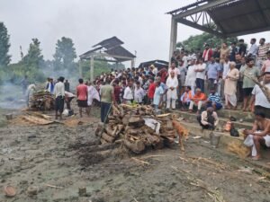 भारी सुरक्षा व्यवस्था के बीच तीनों मृत किशोरों का हुआ अंतिम संस्कार, पूर्व मंत्री सुशील कुमार टिबड़ेवाल ने परिजनों से की मुलाकात कर आर्थिक मदद की घोषणा की