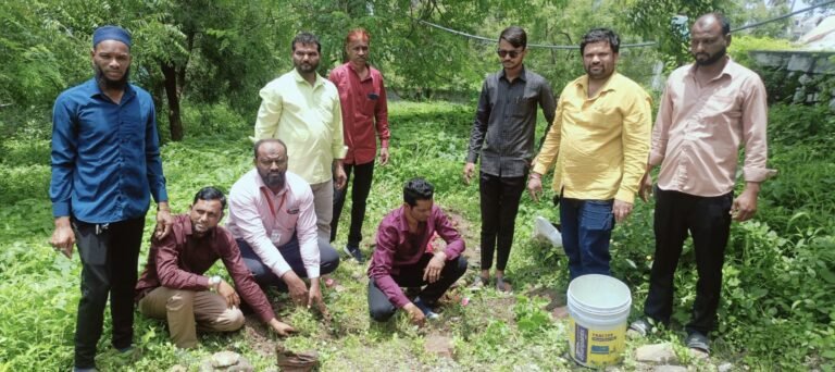 पत्रकारों ने पौधारोपण कर समाज को पर्यावरण संरक्षण का दिया संदेश