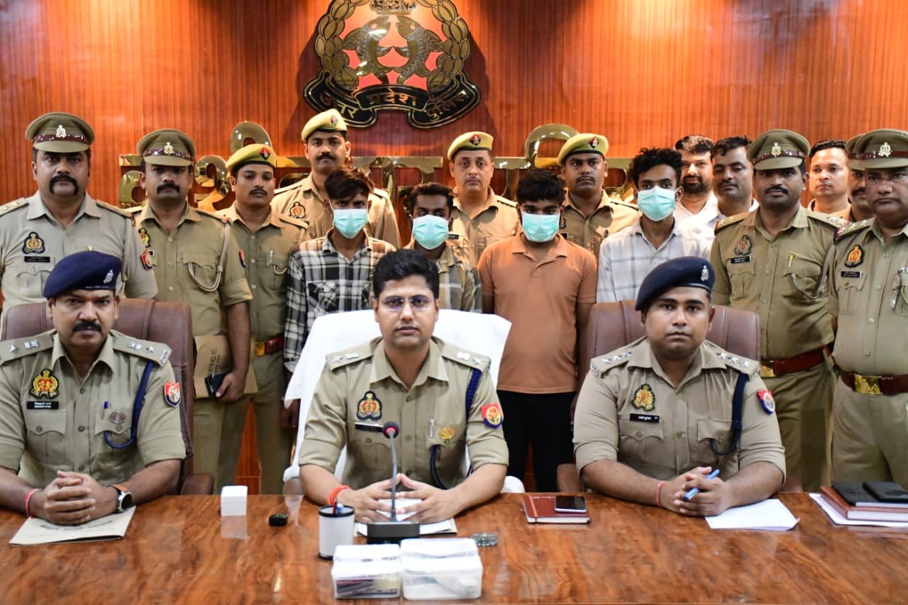 आदर्श चौहान हत्याकांड का खुलासा, चार आरोपी गिरफ्तार, एक बाल अपचारी भी पुलिस हिरासत में