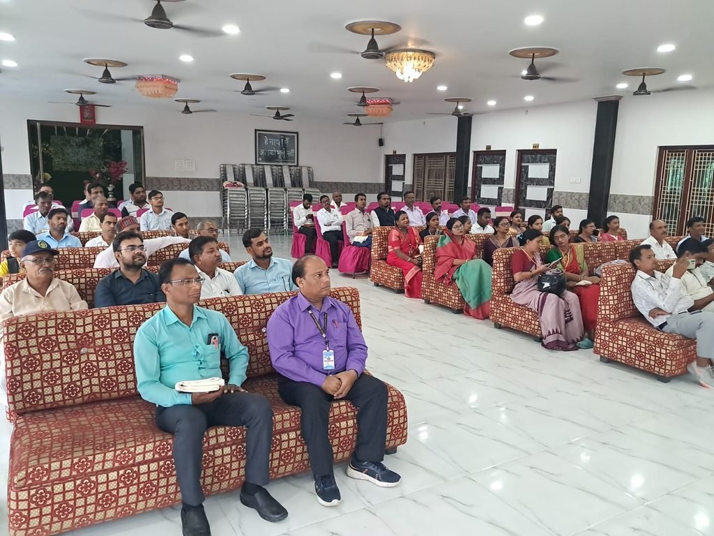 सिसवा में रोटरी क्लब निचलौल ने शिक्षक सम्मान समारोह में गुरुजनों का हुआ सम्मान