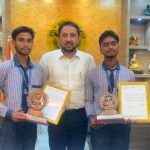 कृष्णा और सद्दाम की बहादुरी को सलाम, डीएम ने प्रशस्ति पत्र व स्मृति चिन्ह देकर किया सम्मानित