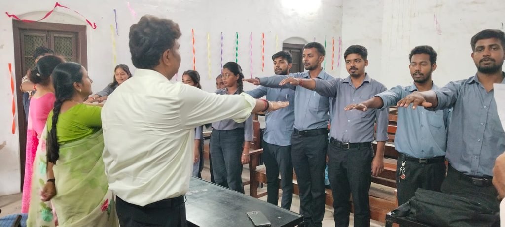 Gorakhpur News - सेण्ट ऐण्ड्रयूज कॉलेज में हिन्दी दिवस पर कार्यक्रम का हुआ आयोजन