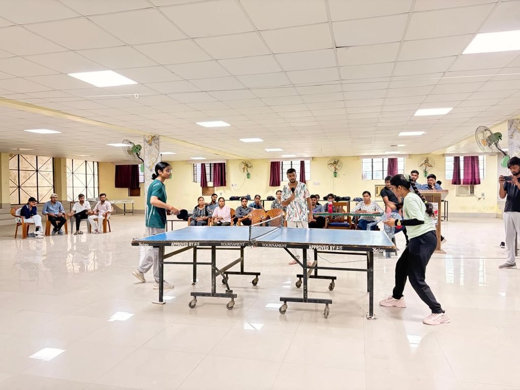 प्रिंसिपल कप टेबल टेनिस प्रतियोगिता : फाइनल में पहुंचे पुरुष वर्ग के अंश और तुषार, महिला वर्ग के कल्पना और साक्षी