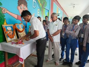 स्टर्लिंग पब्लिक स्कूल में श्रद्धा एवं उत्साह के साथ मनाई गई गांधी जयंती