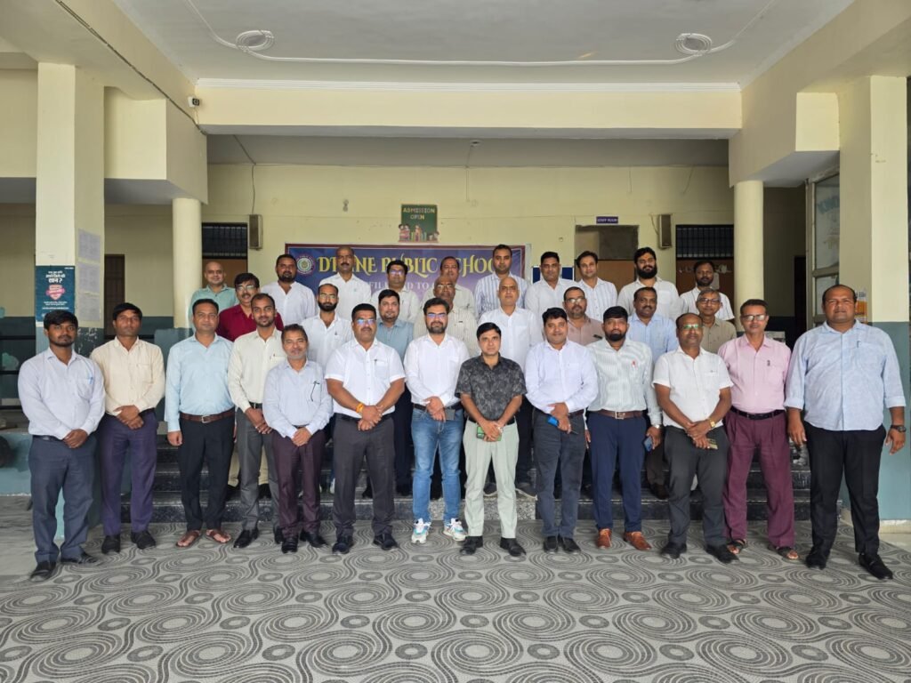 विद्यालयों की समस्याओं के समाधान के लिए एकजुट होकर संघर्ष करेगा महराजगंज डिस्ट्रिक्ट स्कूल एसोसिएशन