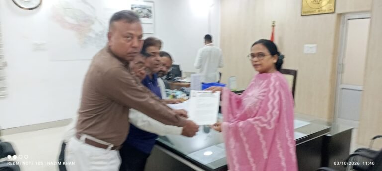 पत्रकारों की आवाज दबाने के प्रयासों के खिलाफ इंडियन जर्नलिस्ट एसोसिएशन ने सौंपा ज्ञापन