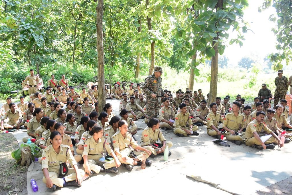 राष्ट्रसेवा की भावना मजबूत करने का संकल्प ले रहे है कैडेट्स - ले. कर्नल मिथुन मिश्रा