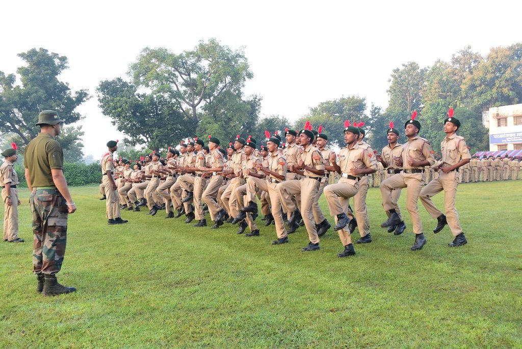राष्ट्रसेवा की भावना मजबूत करने का संकल्प ले रहे है कैडेट्स - ले. कर्नल मिथुन मिश्रा