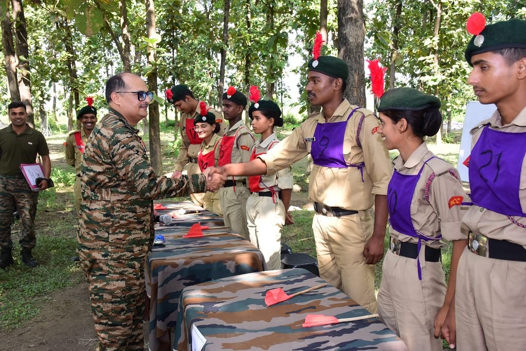 प्रशिक्षण शिविर 169 के सातवें दिन कैडेट्स ने सीखा डे नेविगेशन, इंसास राइफल और संचार व्यवस्था का महत्व