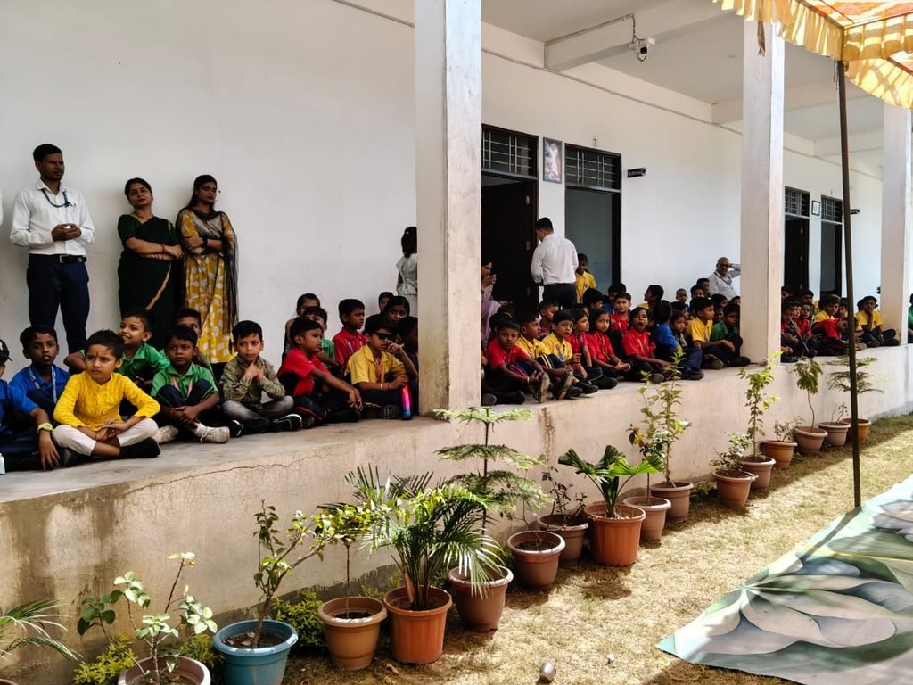 CBS Public School में डांडिया की धूम, बच्चों ने उत्साह के साथ लिया हिस्सा